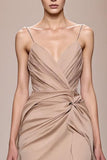 Robe de soirée longue froncée dos nu en satin champagne avec fente