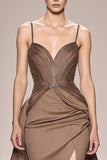 Satin Café Ruché Une Ligne Longue Robe De Soirée Avec Fente