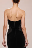 Robe de soirée longue sans bretelles en velours noir sirène