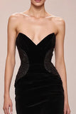 Robe de soirée longue sans bretelles en velours noir sirène