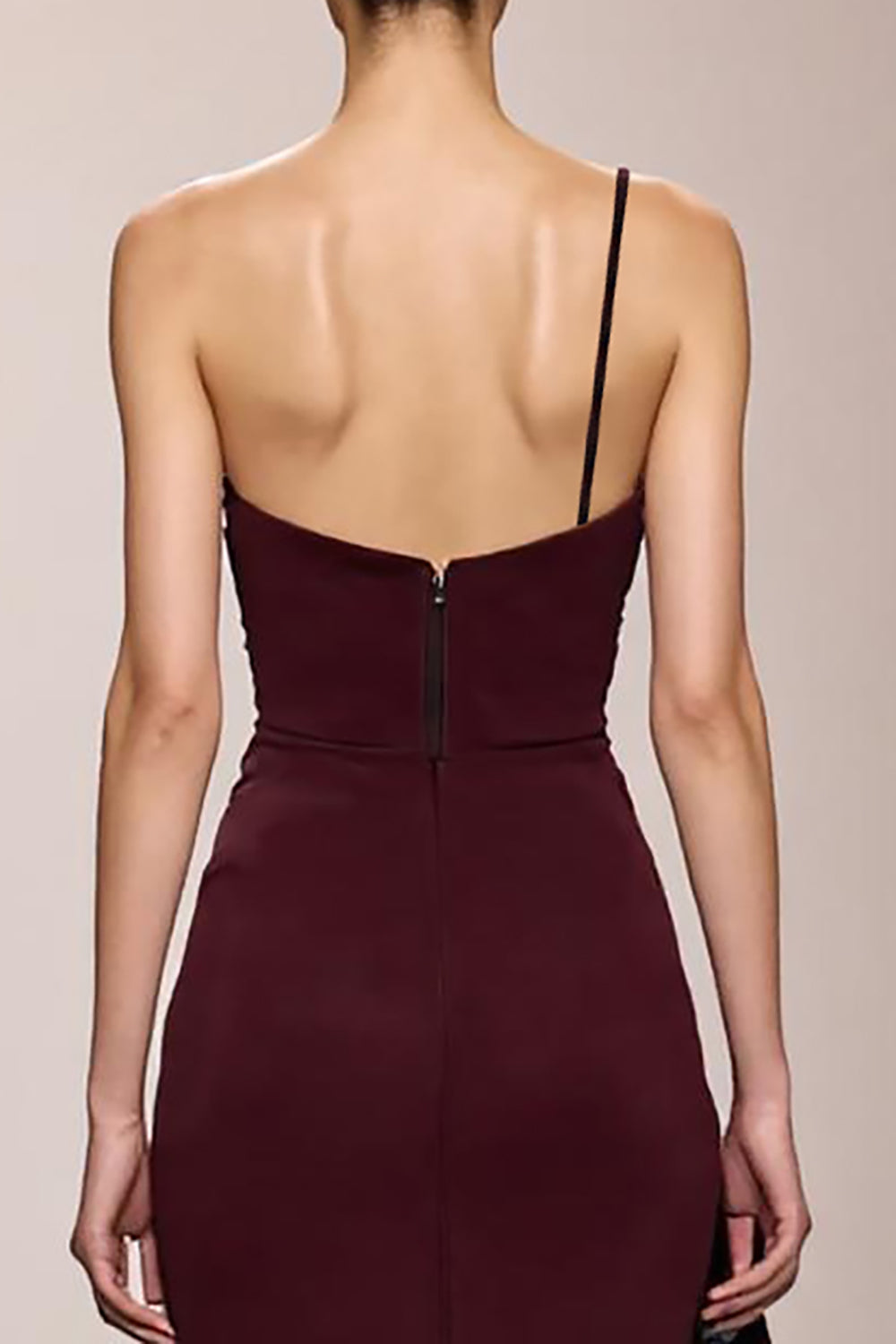 Robe de soirée longue sirène en satin bordeaux avec fente