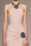 Robe de soirée longue dos nu en satin champagne avec perles