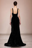 Robe de soirée longue dos nu en velours noir avec fente