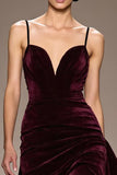Robe longue de soirée en velours bordeaux à bretelles spaghetti