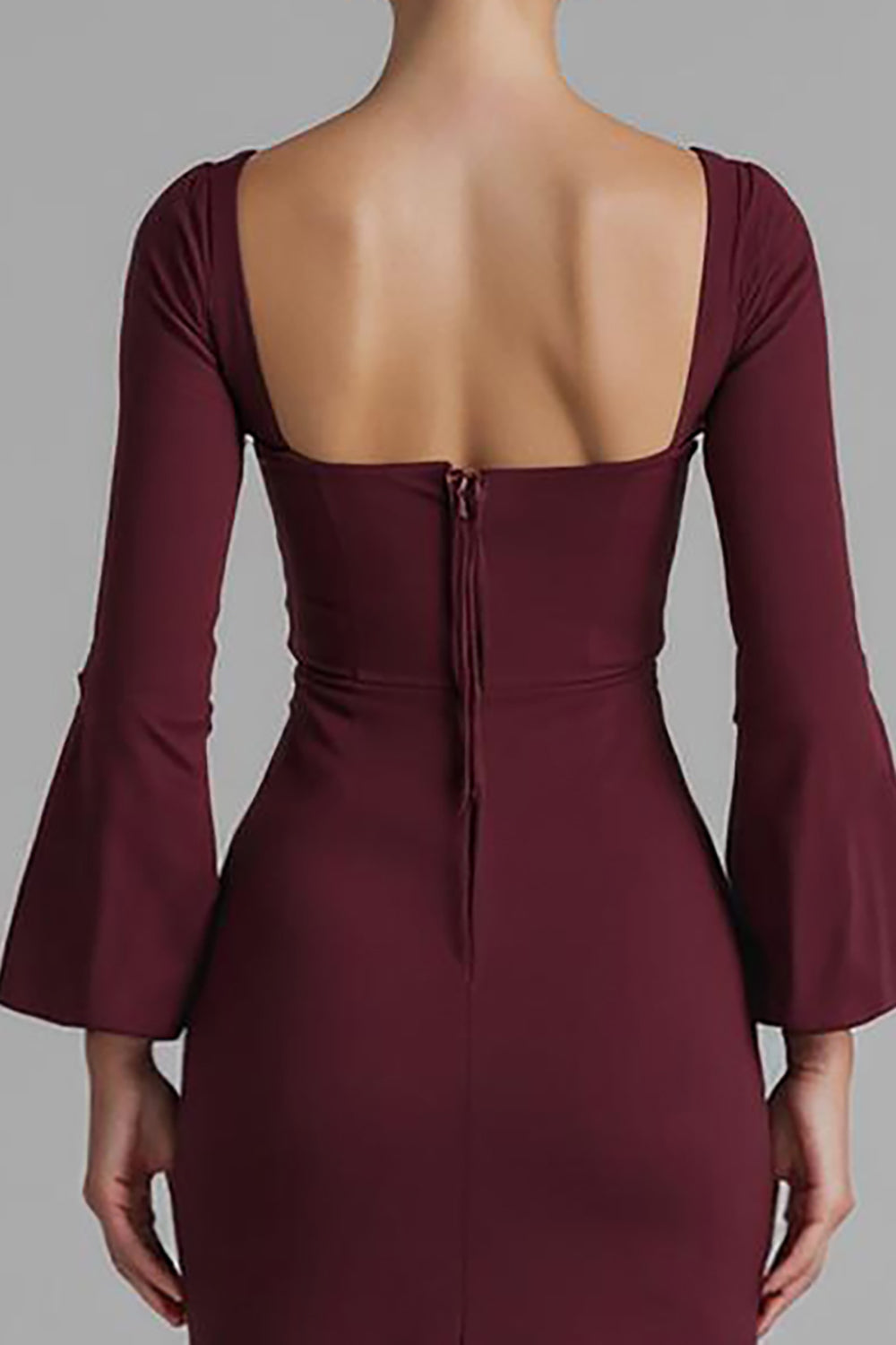 Robe de soirée sirène en satin à col en V rouge foncé avec fente
