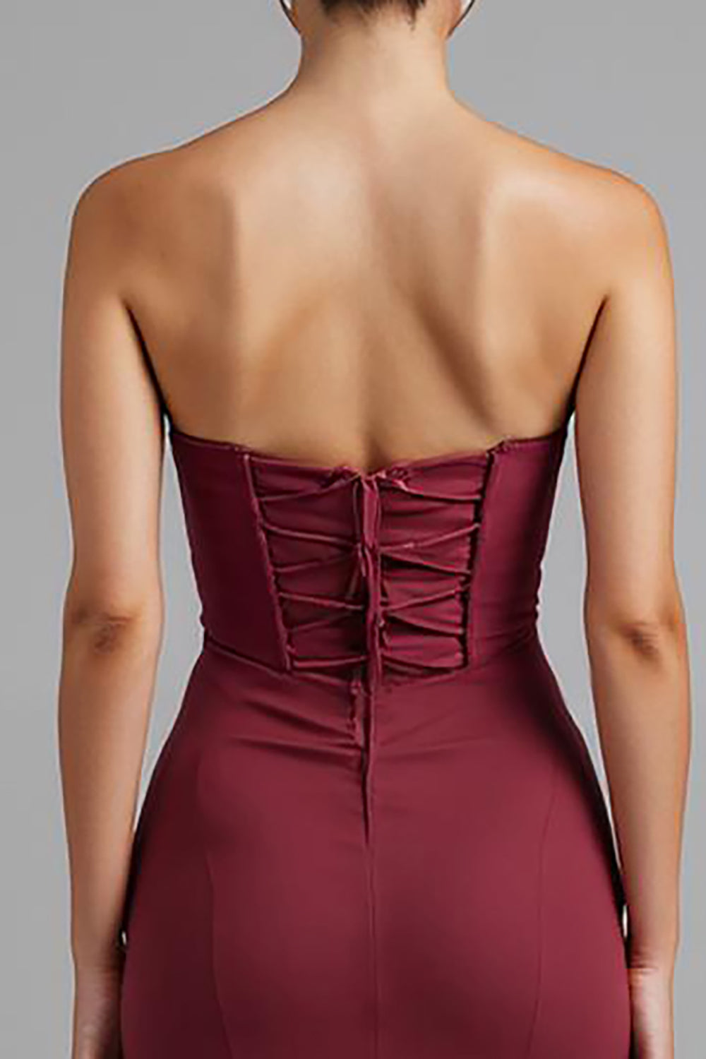 Robe de soirée sans bretelles en mousseline de soie rouge foncé Sirène High-Low
