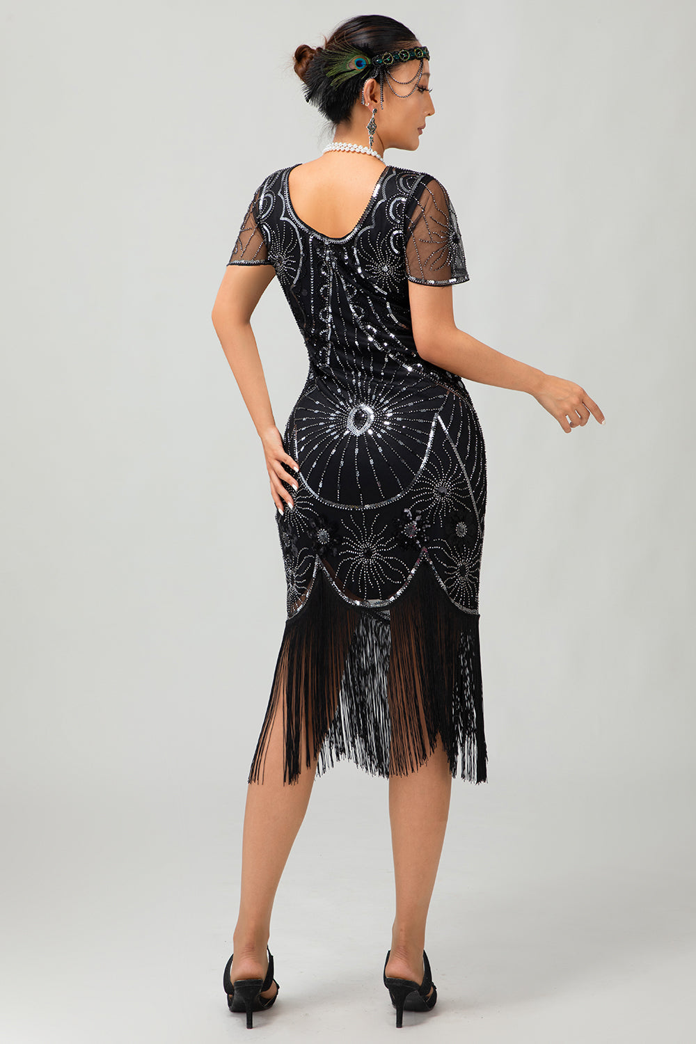 Gatsby Robe moulante à franges noires et rougesAnnées 1920 avec paillettes
