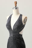 Robe de bal moulante noire à col en V perlée