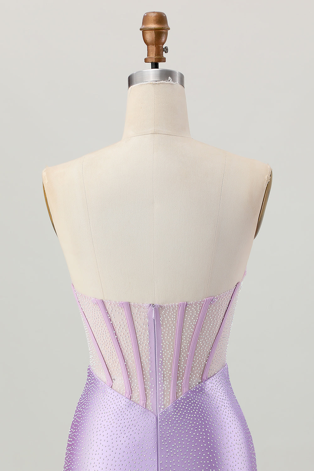 Robe courte de bal en satin perlée lilas corset sans bretelles