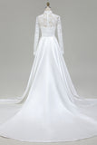 Ivoire Une Ligne Manches Longues Col Haut Balayage Train Robe de mariée avec dentelle