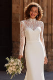 Robe de mariée sirène ivoire col haut dentelle appliquée balayage traîne