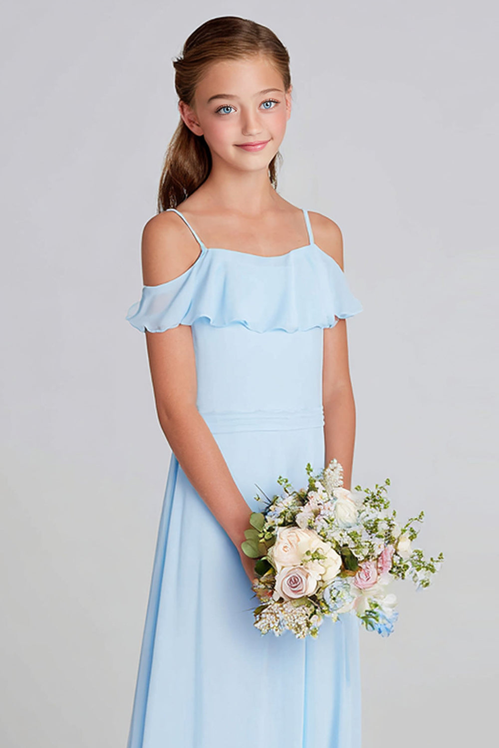 Mousseline de soie bleu ciel trapèze épaule froide longue robe de demoiselle d’honneur junior