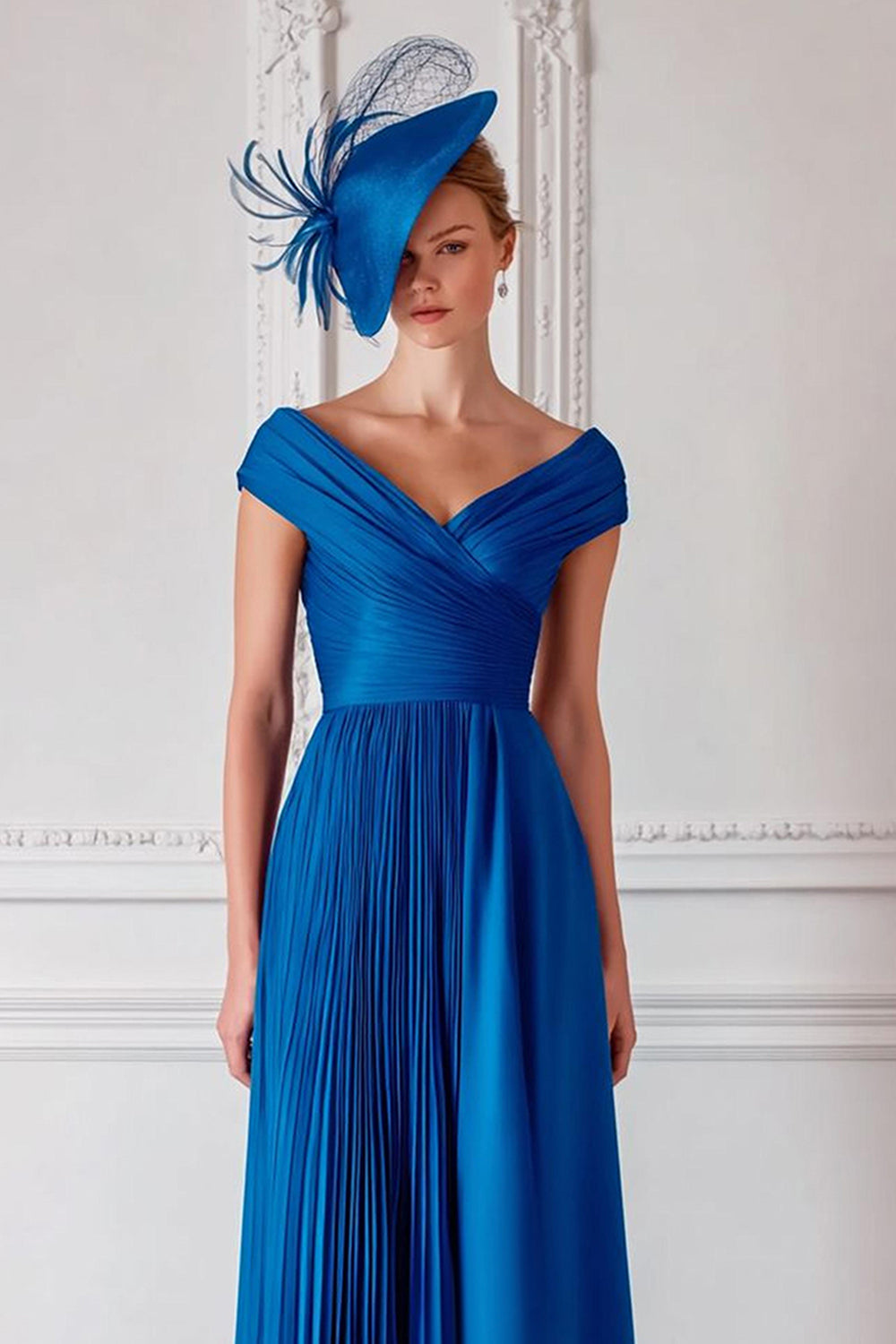 Satin bleu royal à épaules dénudées Une ligne Robe de mère de la mariée