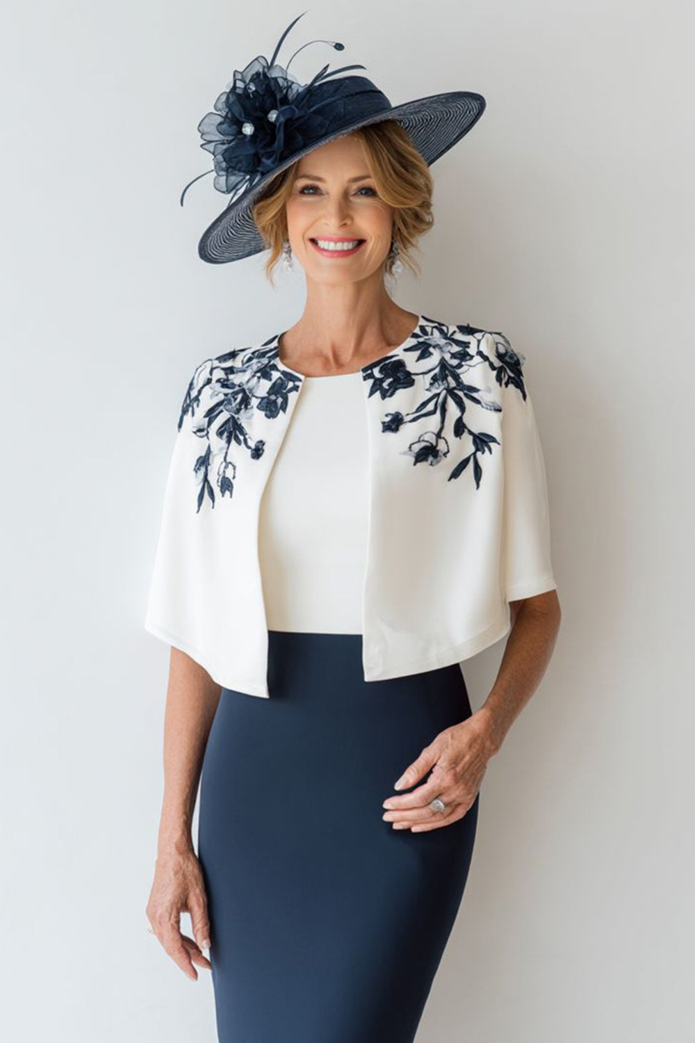 Robe courte moulante en satin bleu marine 2 pièces mère de la mariée