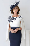 Robe midi midi à col rond blanc marine avec cape