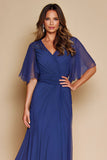 Bleu foncé Une ligne fluide col en V Maxi Robe mère de la mariée avec manches