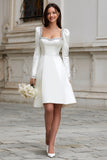 Robe trapèze en satin à encolure carrée ivoire