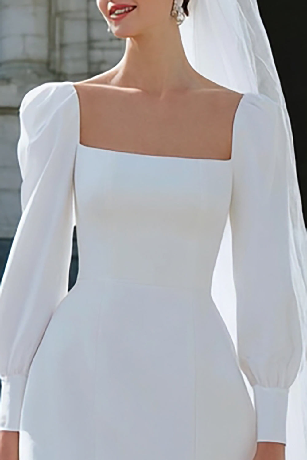 Robe de fiançailles en satin ivoire à encolure carrée trapèze