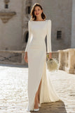 Robe de mariée moulante en satin à col bateau ivoire avec fente