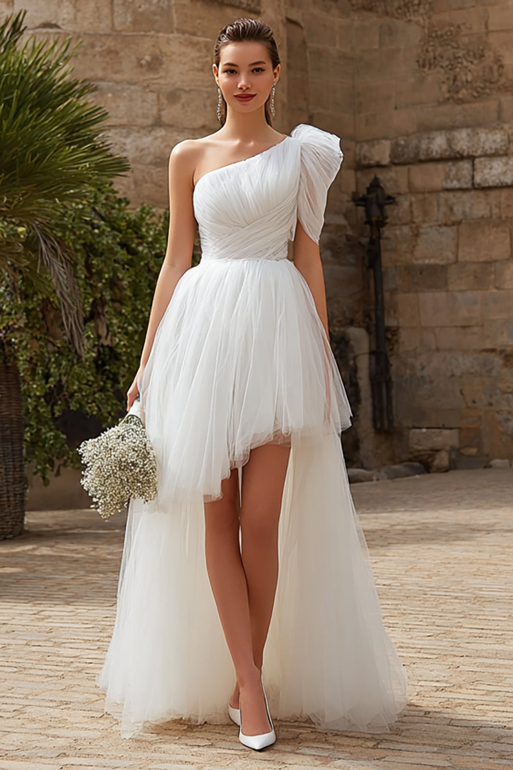 Tulle ivoire une ligne une épaule haute basse robe de mariée