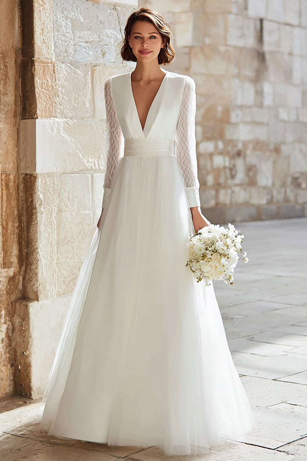 Robe de mariée longue ivoire à col en V profond avec tulle