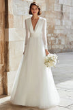 Robe de mariée longue ivoire à col en V profond avec tulle