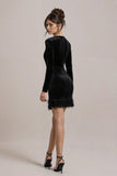 Robe de cocktail moulante à manches longues en velours noir