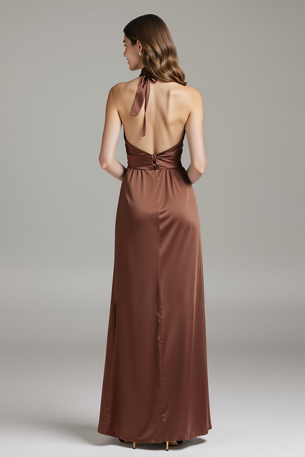 Fourreau café satin dos nu robe longue formelle