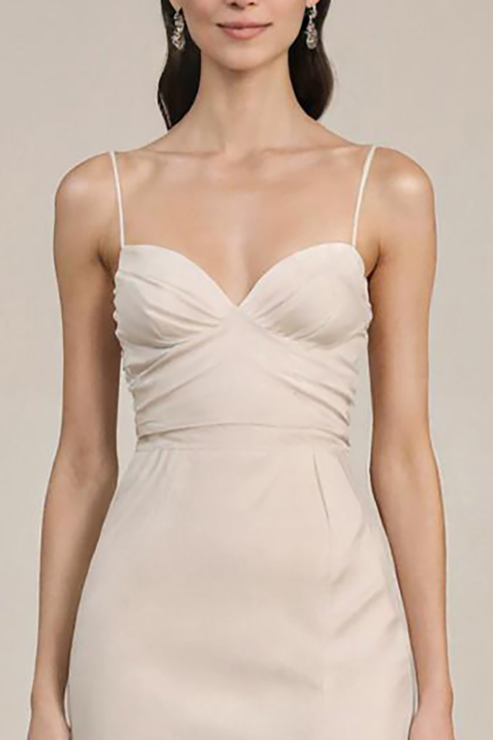 Robe longue formelle à bretelles spaghetti fourreau ivoire avec fente