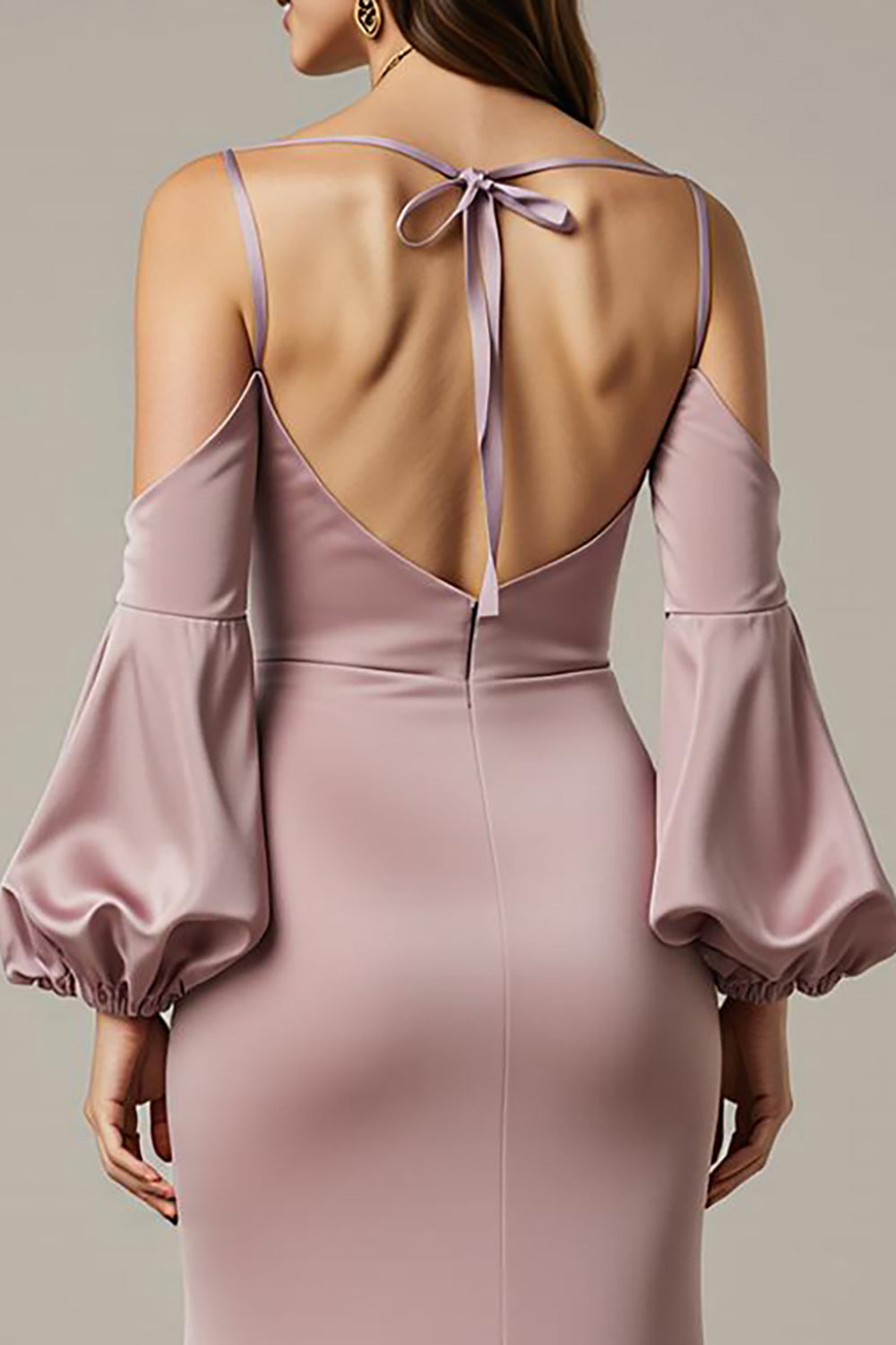 Robe longue formelle en satin sirène rose clair avec manches