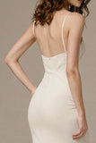 Robe longue formelle à bretelles spaghetti sirène ivoire