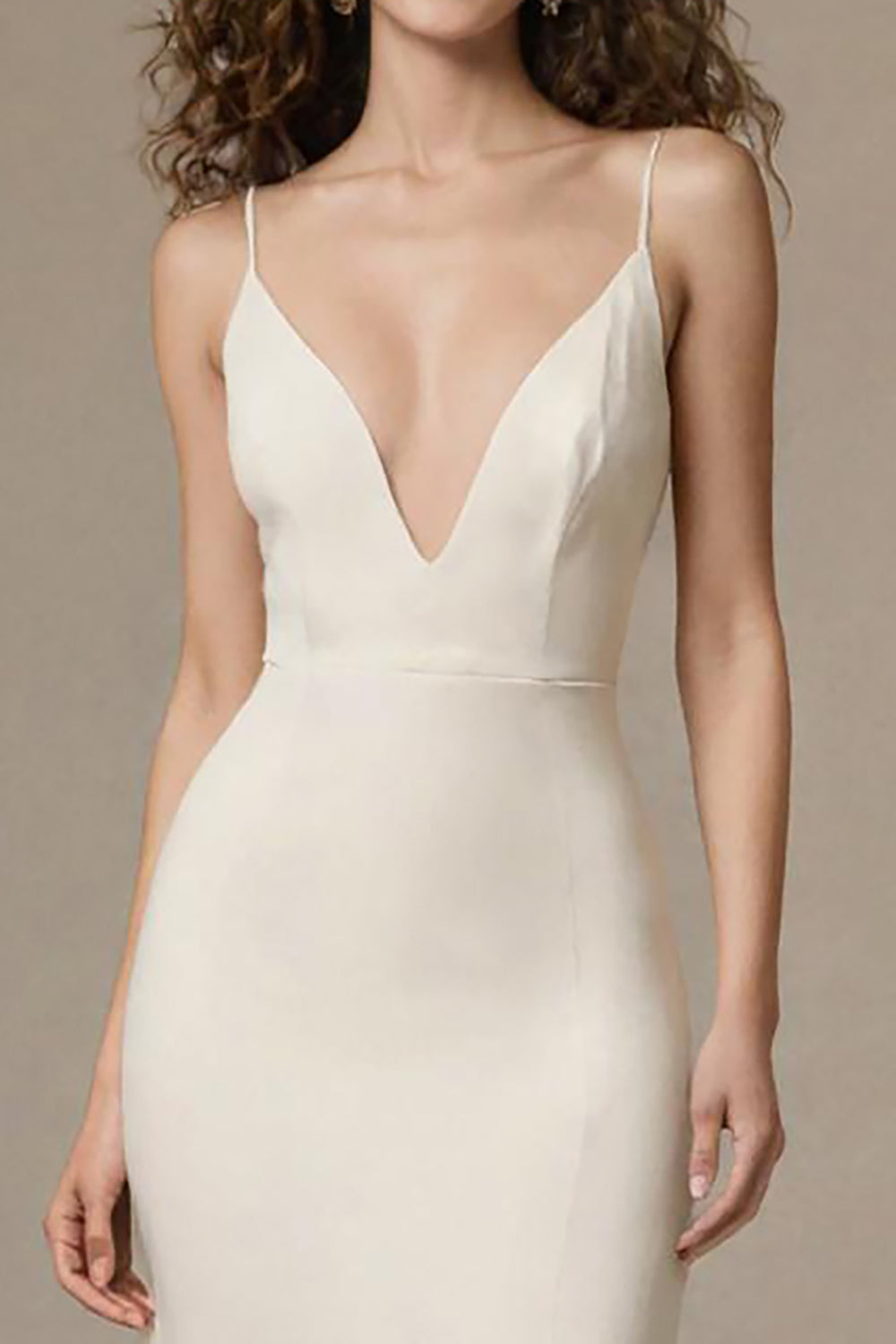 Robe longue formelle à bretelles spaghetti sirène ivoire