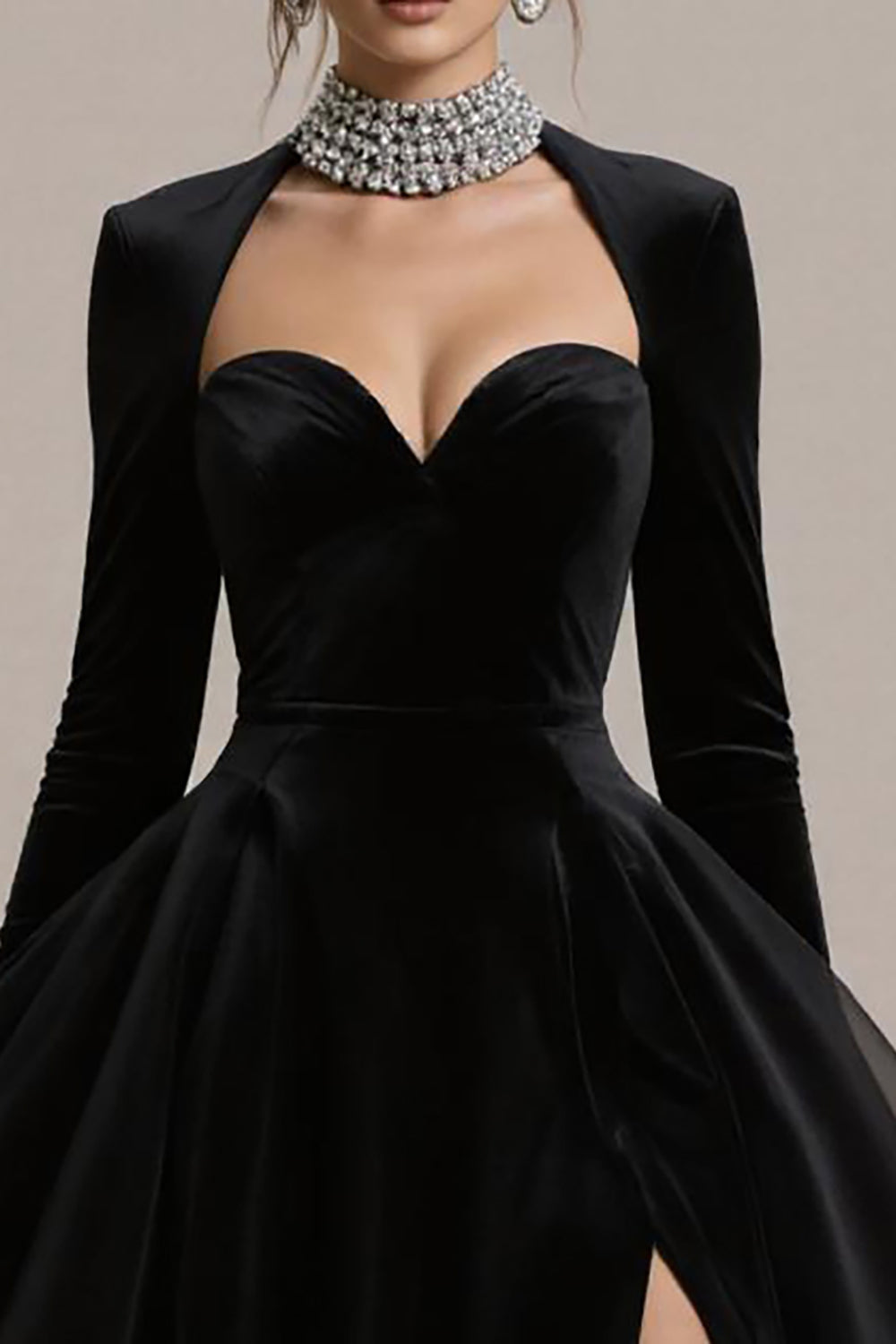 Robe de cocktail midi à manches trapèze en velours noir