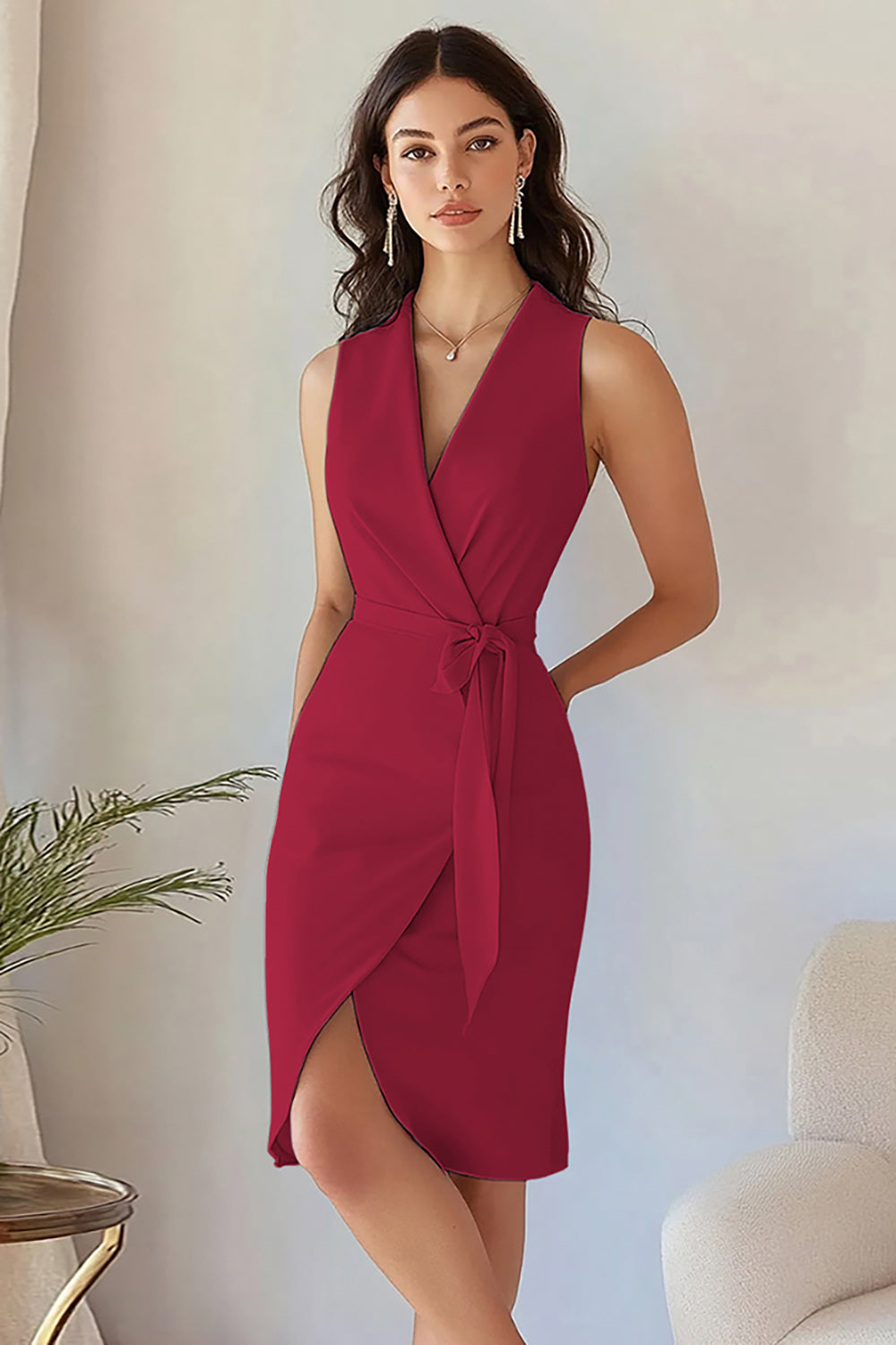 Robe de travail moulante en crêpe bleu ciel à col en V