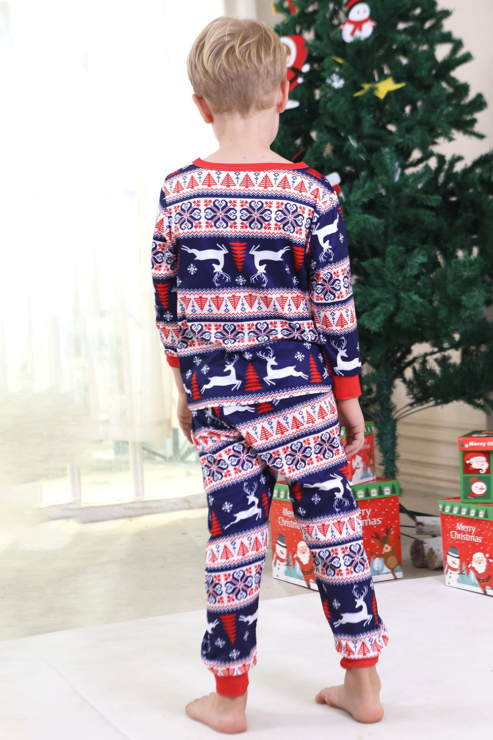 Pyjama de Noël familial à imprimé d’hiver rouge