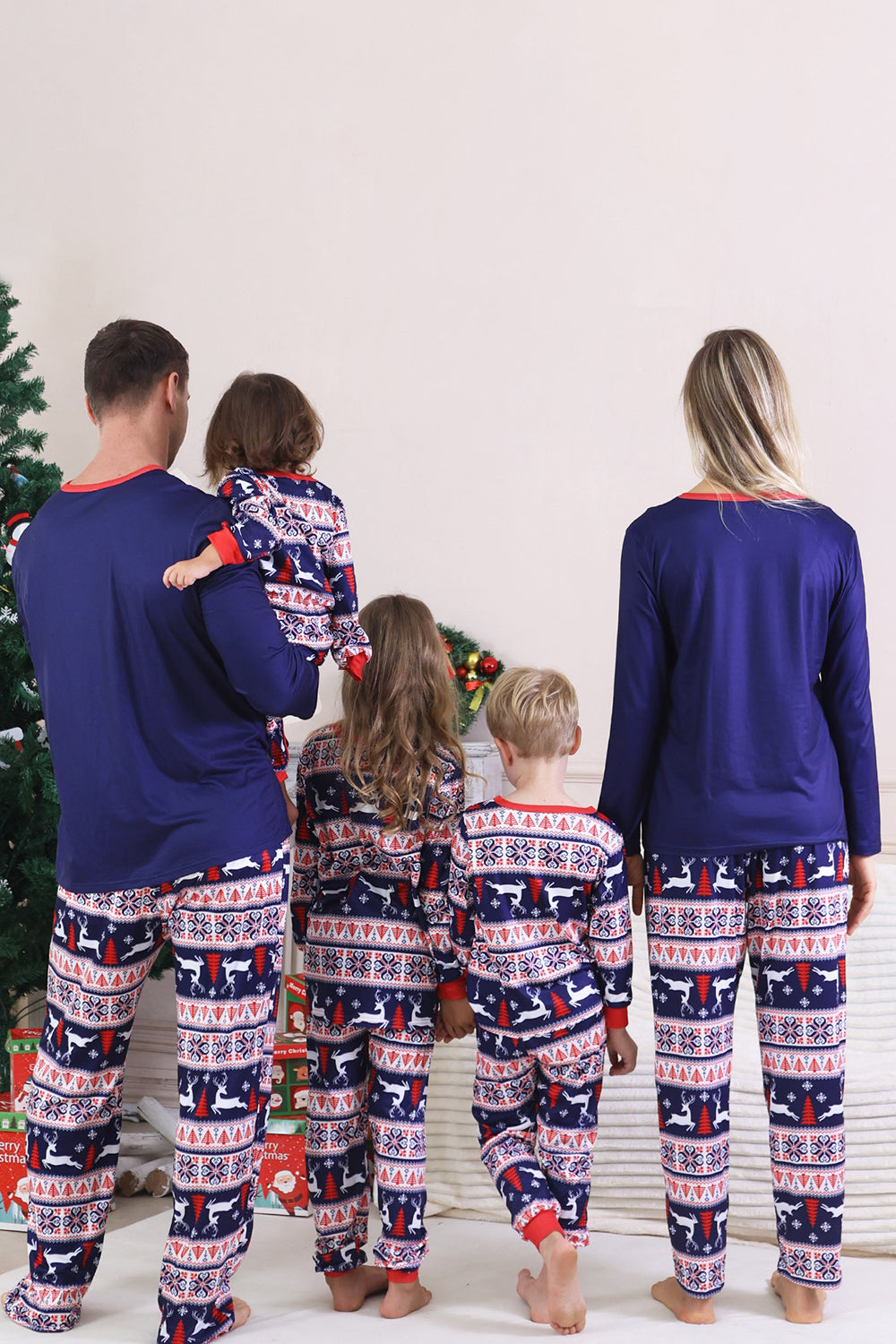 Pyjama de Noël familial à imprimé d’hiver rouge