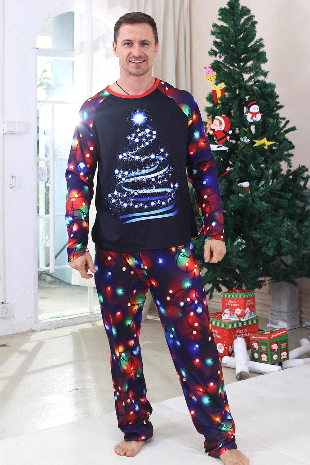 Lumières bleu marine arbre imprimé famille ensembles de pyjamas de Noël assortis
