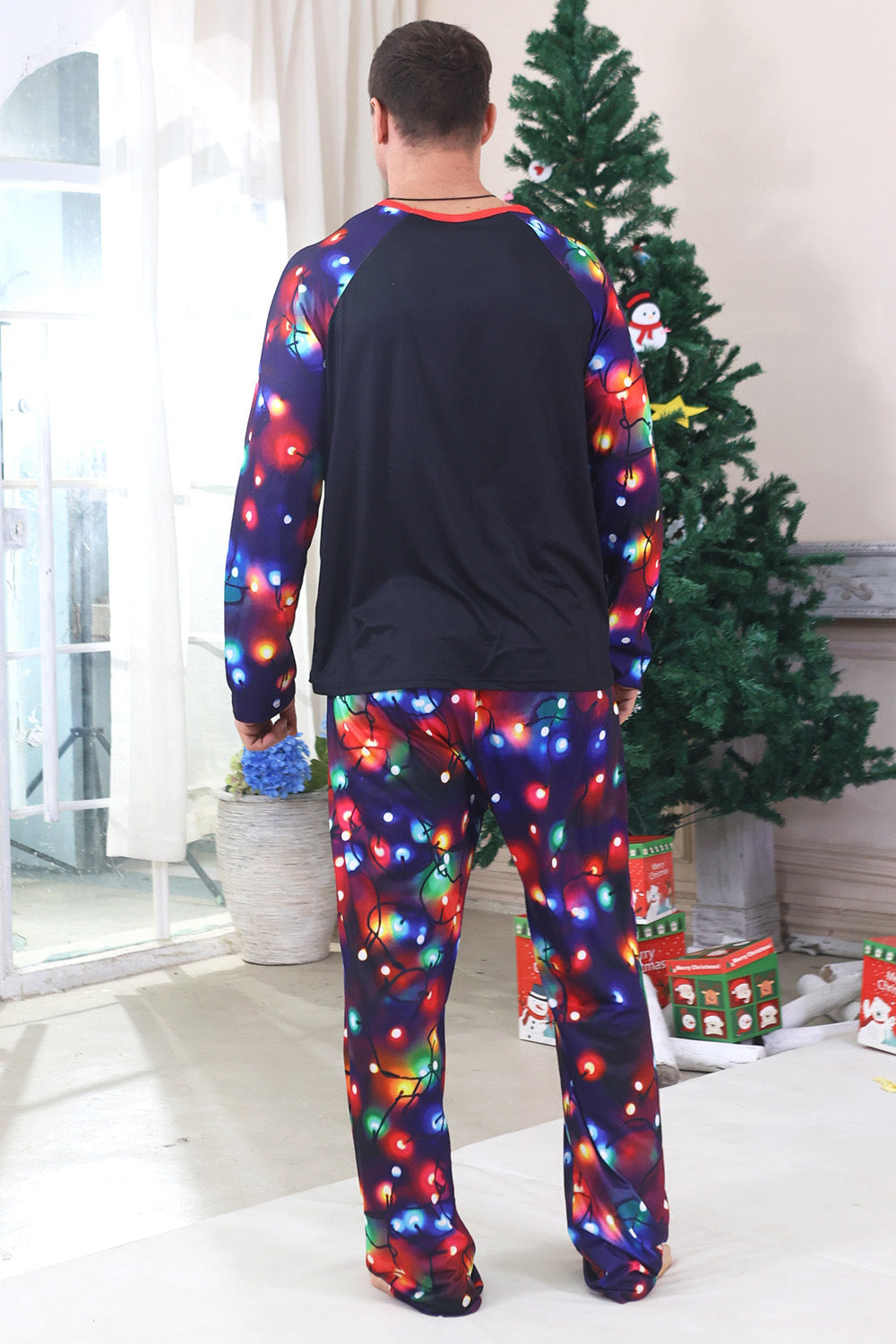 Lumières bleu marine arbre imprimé famille ensembles de pyjamas de Noël assortis