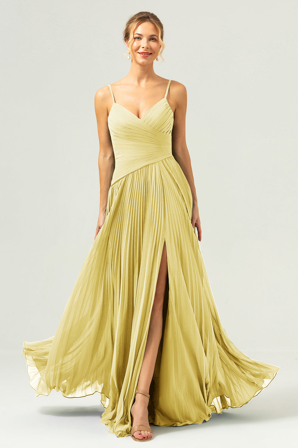 A-ligne spaghetti bretelles plissé mousseline de soie Lilas robe de demoiselle d’honneur avec fente