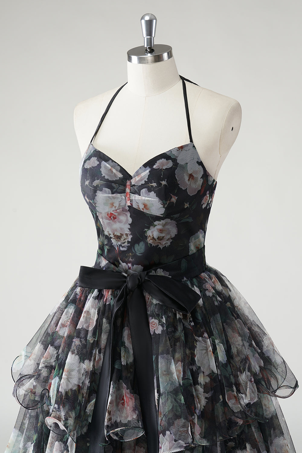 Robe d’invitée de mariage florale dos nu noir à plusieurs niveaux avec ourlet amovible
