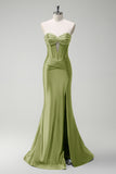 Robe de soirée longue en satin corset perlé vert foncé scintillant avec fente