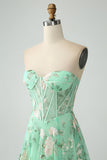 Robe de soirée corset trapèze trapèze vert clair avec broderie