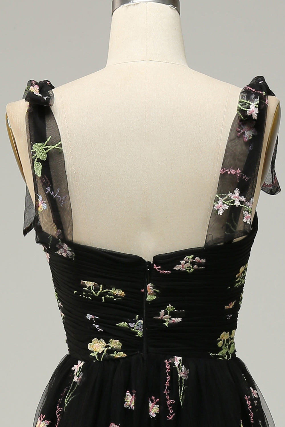 Robe de soirée longue Noir avec broderie