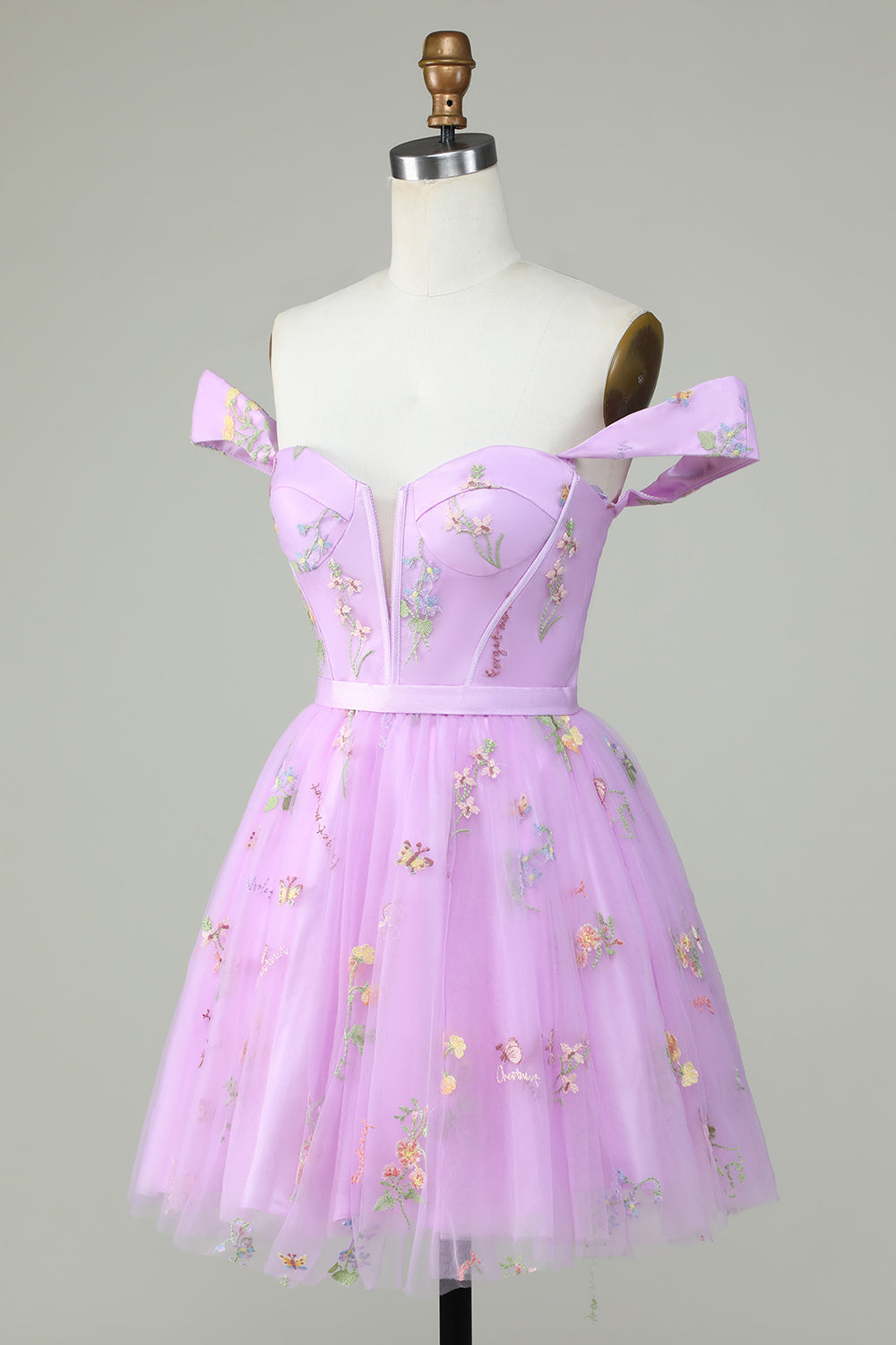 Jolie robe de soirée courte coupe trapèze couleur champagne