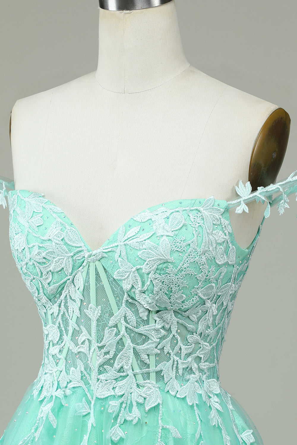 Navy Spaghetti Straps Robe courte de retour à la maison avec appliques