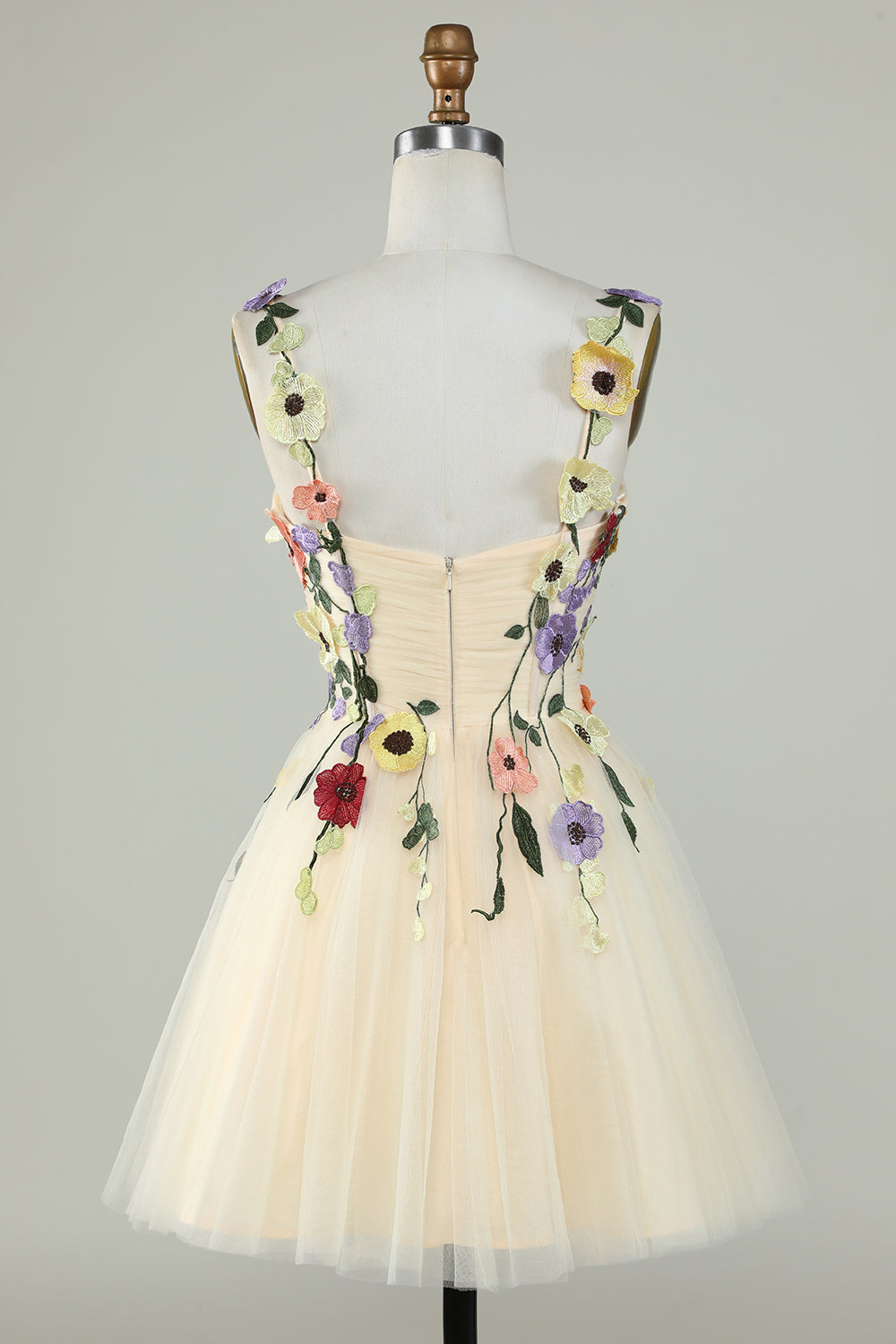 Une ligne Bretelles Spaghetti Robe verte courte de retour avec appliques