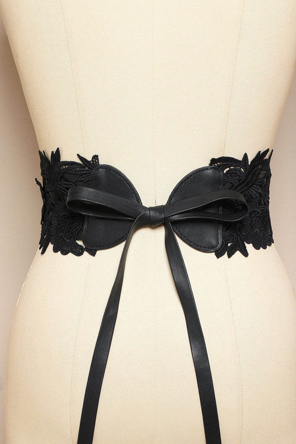 Ceinture élégante avec appliques