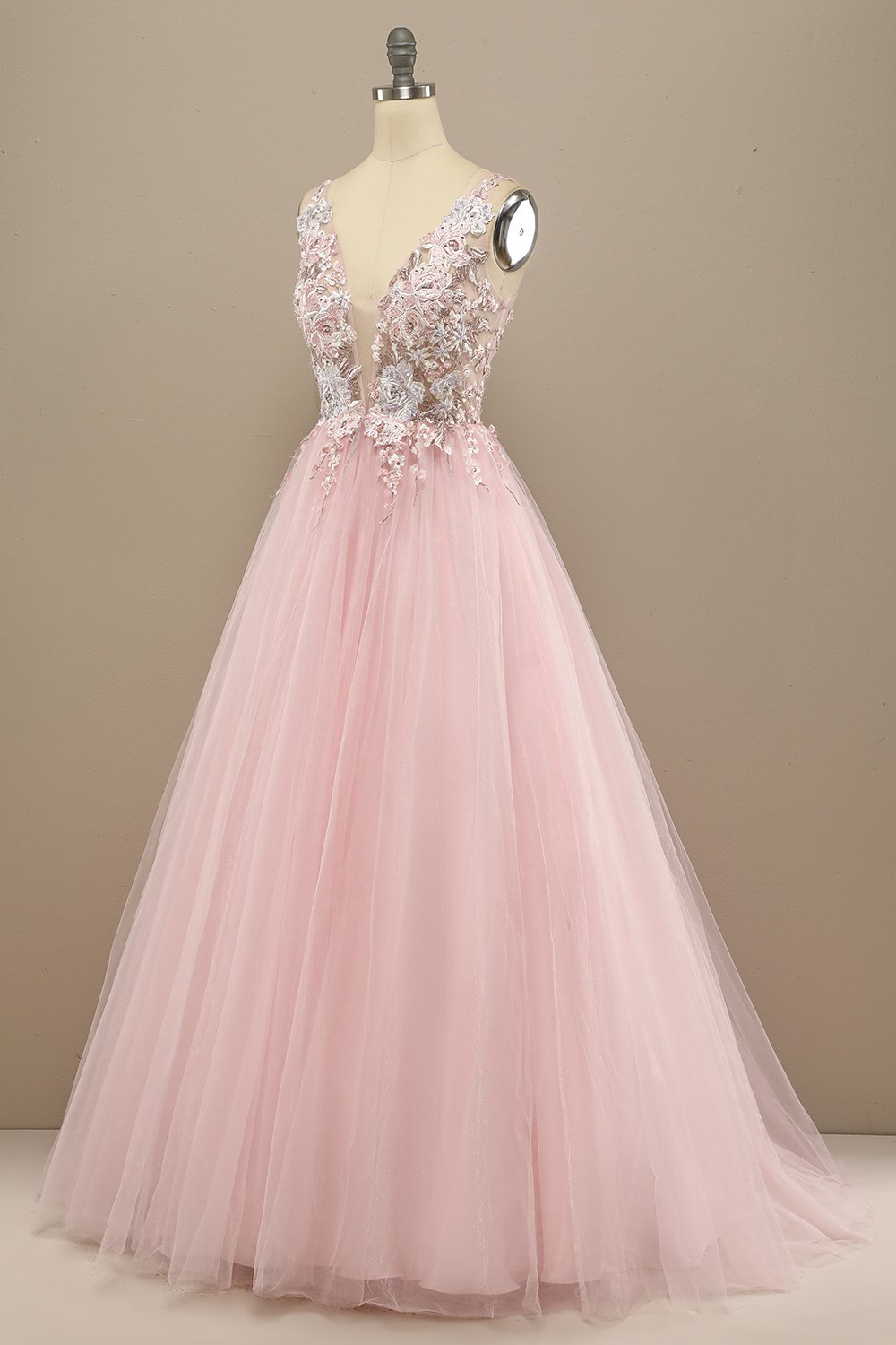 Robe de bal avec appliques