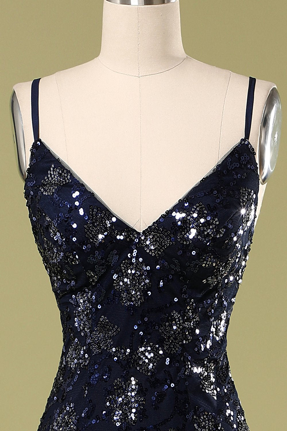 Robe de soirée bleu marine avec paillettes perlées