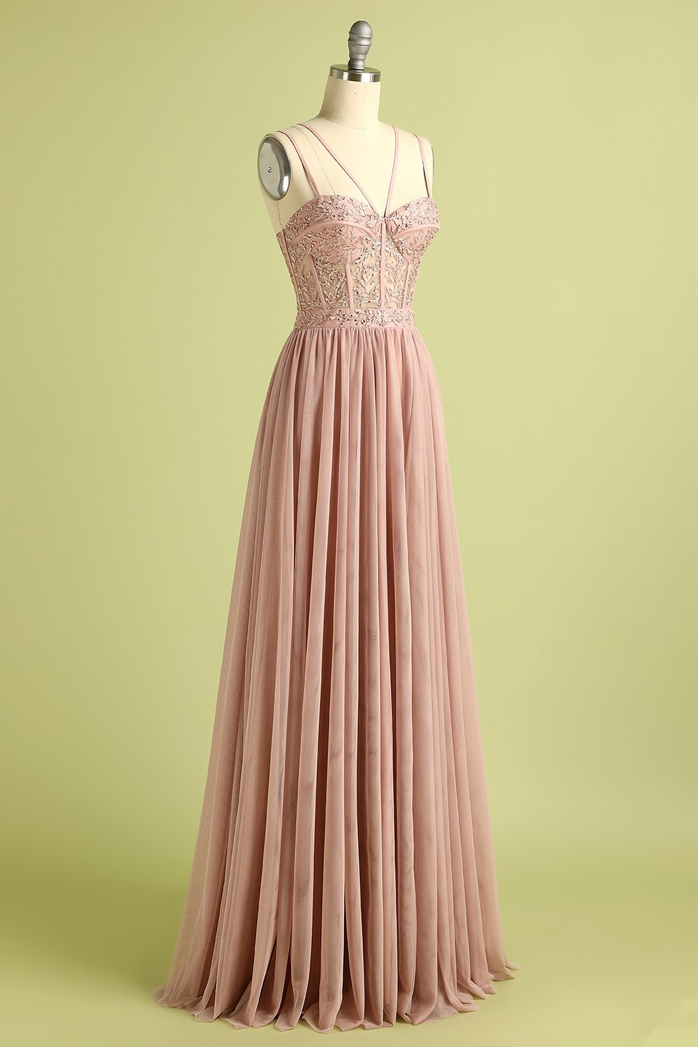 Robe de bal rose à bretelles